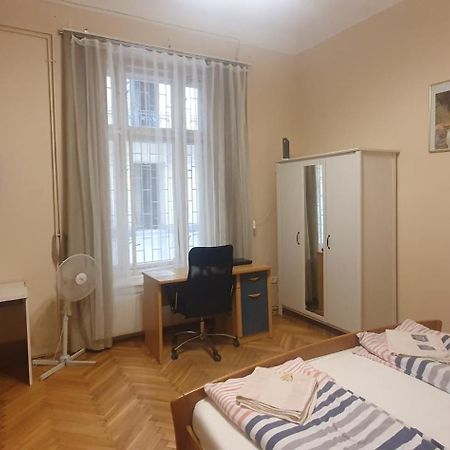 Garibaldi Apartman Budapest Exterior foto